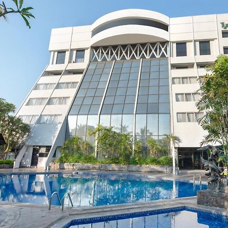 Lux Tychi Hotel Malang Luaran gambar