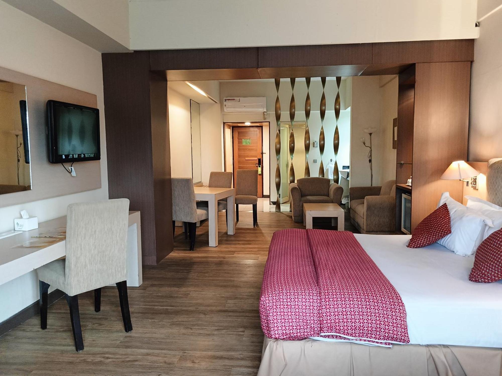 Lux Tychi Hotel Malang Luaran gambar