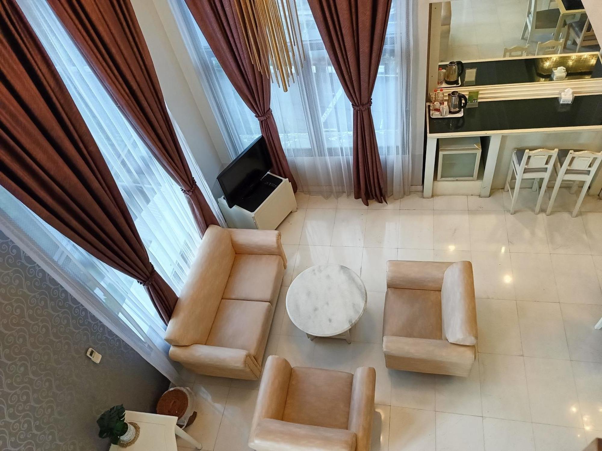 Lux Tychi Hotel Malang Luaran gambar