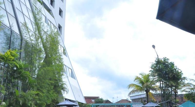 Lux Tychi Hotel Malang Luaran gambar